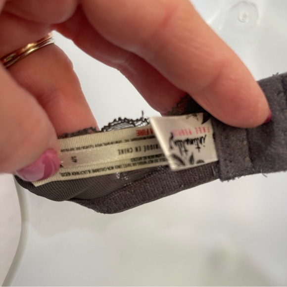 Intimately Free People Grey Lace Halter Bra Sz S - Picture 4 of 6